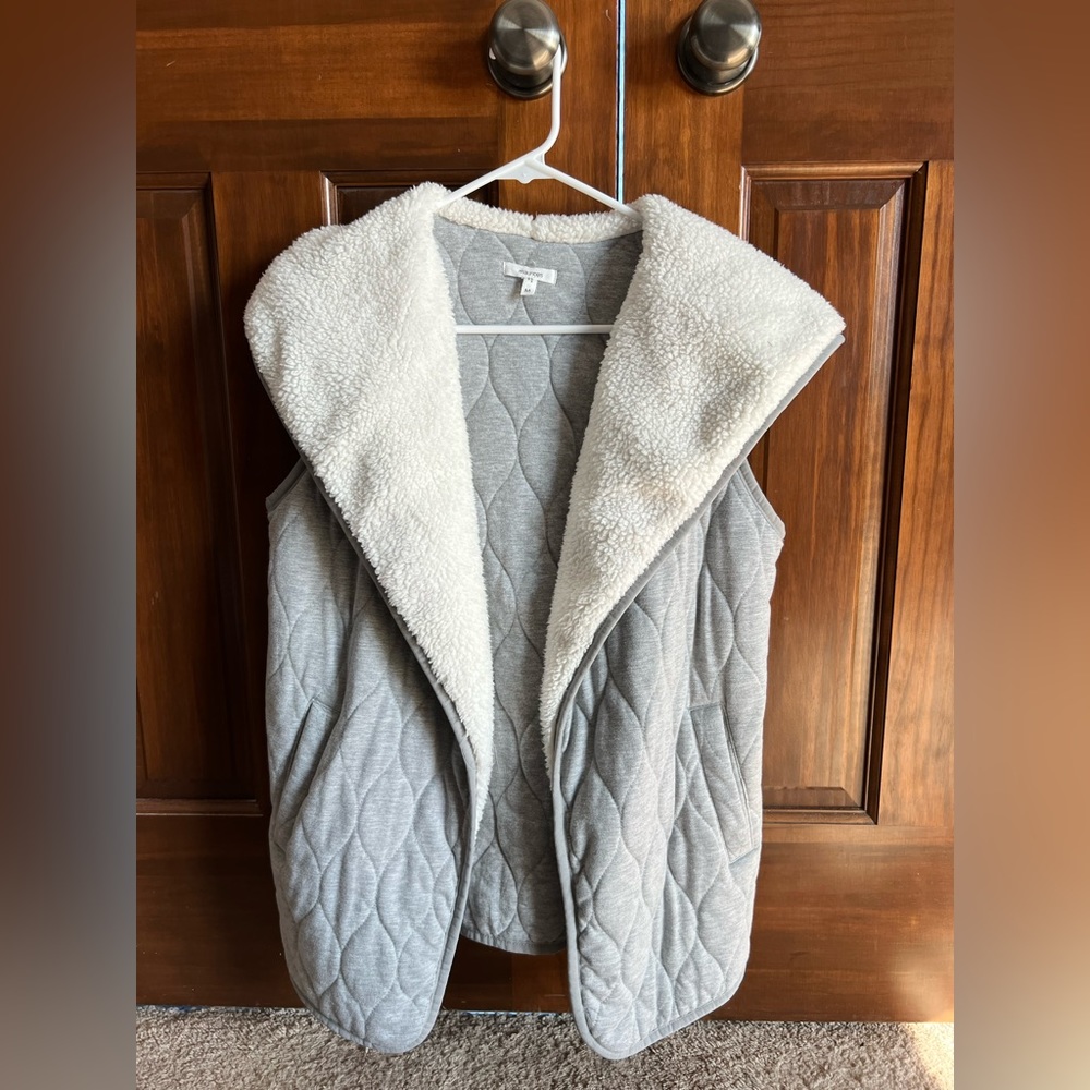 Maurice’s Hooded Sherpa Vest size Medium